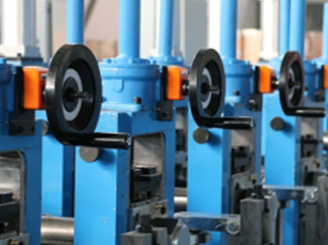 小型圆方管设备在工业生产中的作用与重要性